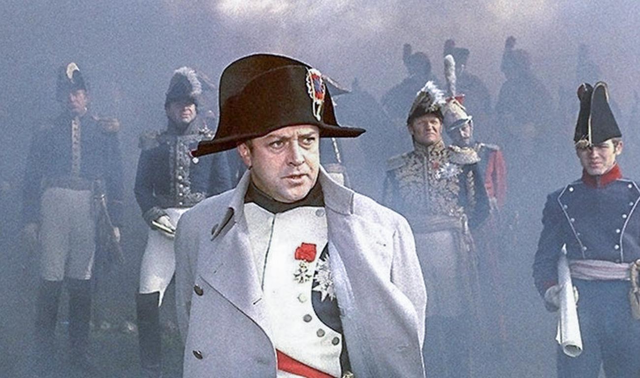 Vladislav Strzhelchik nel ruolo di Napoleone nel film 