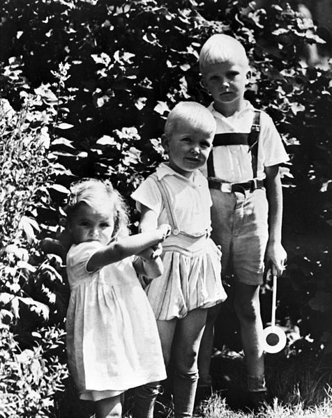  “Niños rubios” foto de propaganda del partido político NSDAP
