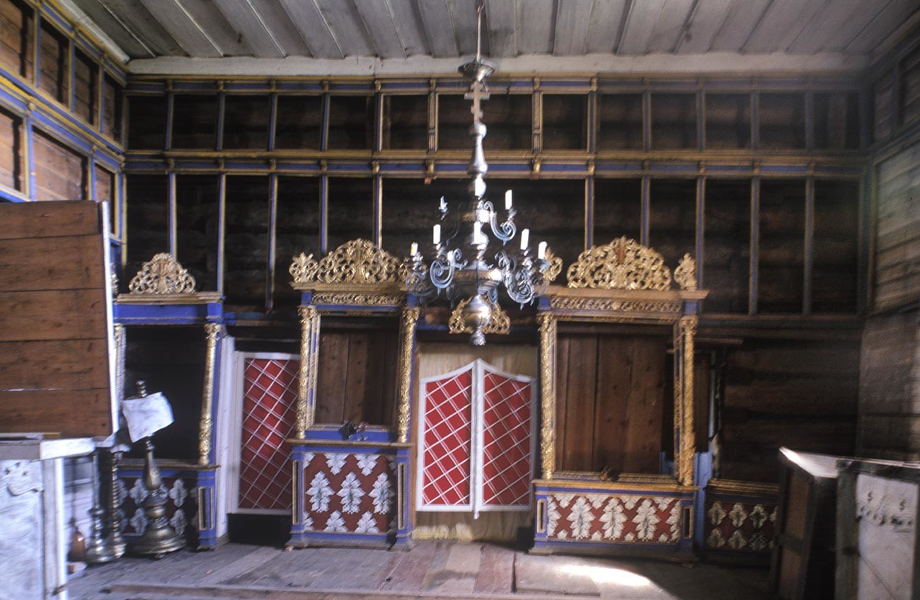 Virma. Church of Sts. Peter & Paul. Interior, view toward icon screen (icons removed during Soviet period). July 7, 2000