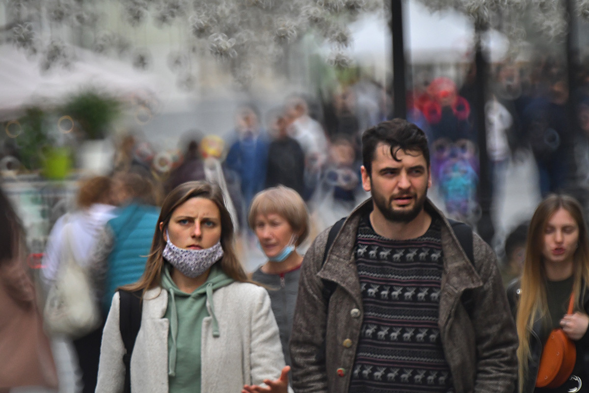 People on a street in central Moscow