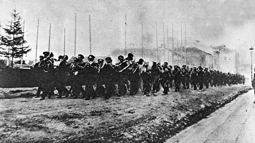 Руската войска при Коломна. Настъплението на Брусилов, май-юли 1916 г.