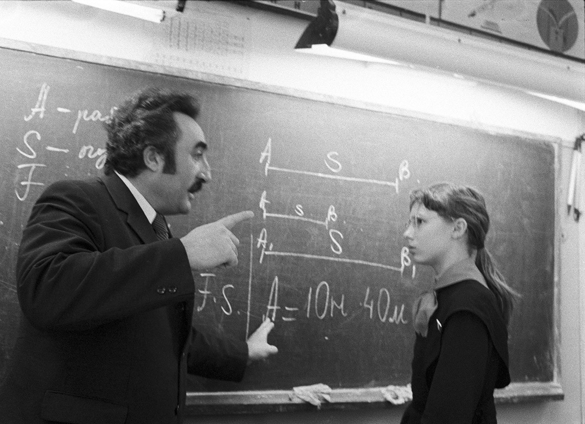 Pupils of Moscow's School No. 524 at a math lesson led by the institution's headmaster, Joseph Borukhov