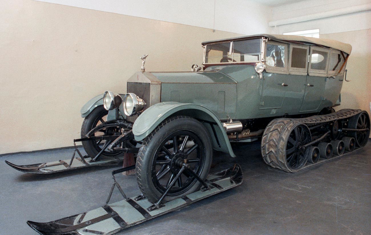 Automobil Rolls Royce u muzeju 