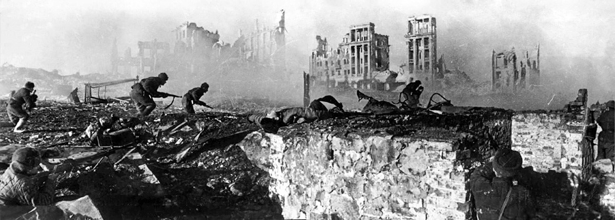 Sowjetische Infanterie in Stalingrad.