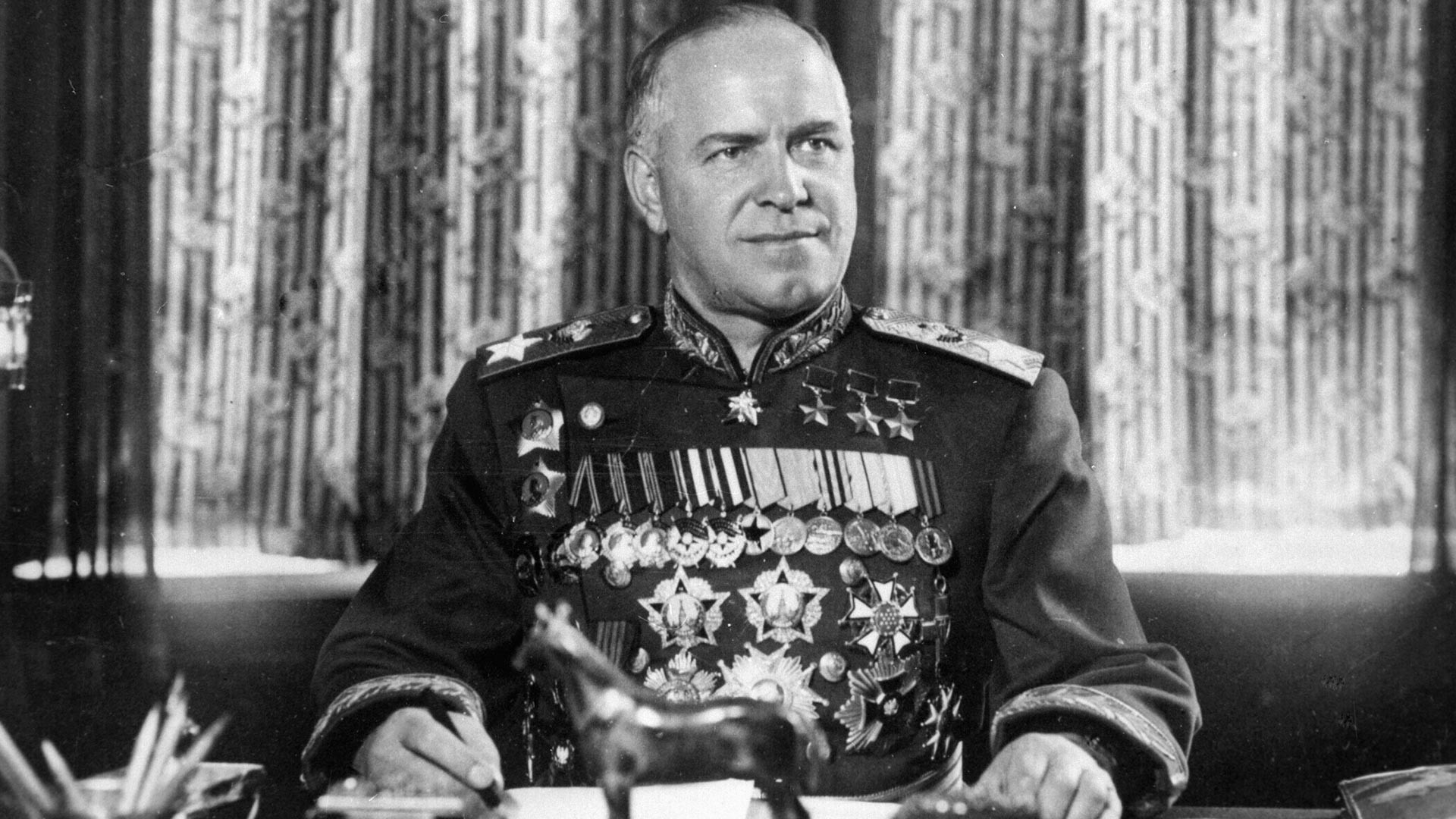 Maršal Sovjetskog Saveza Georgij Žukov. 
