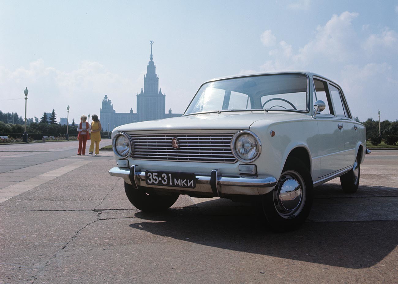 Carro soviético VAZ 2101