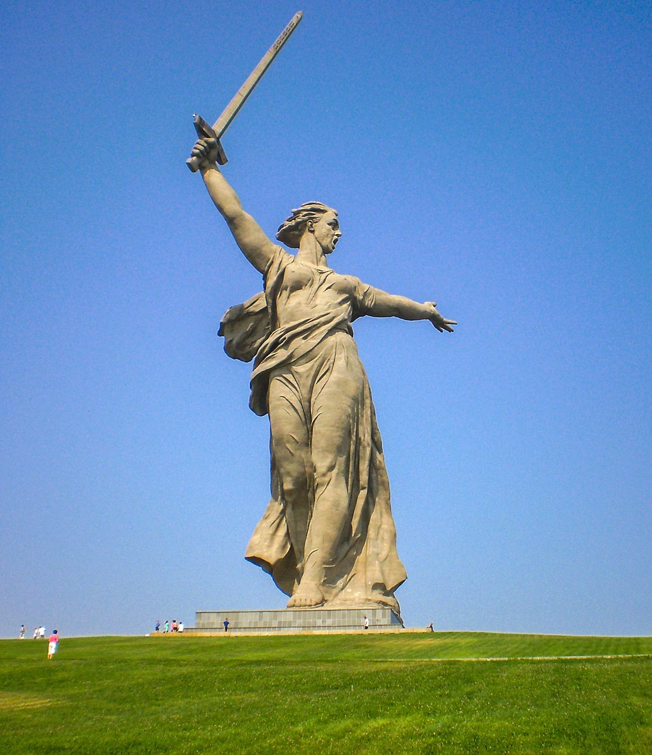 Monumen “Ibu Pertiwi Memanggil” di Volgograd.