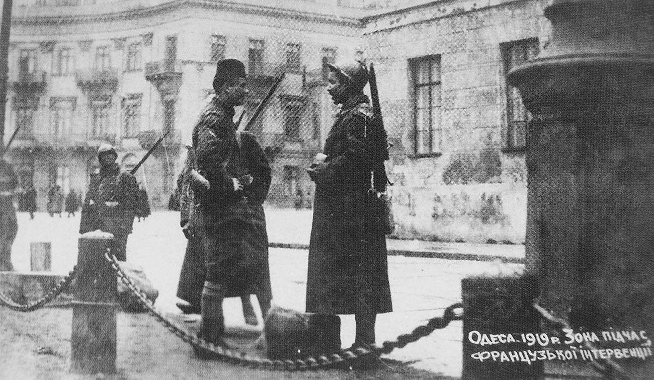 Des patrouilles françaises gardent la zone française d'Odessa, hiver 1918-1919