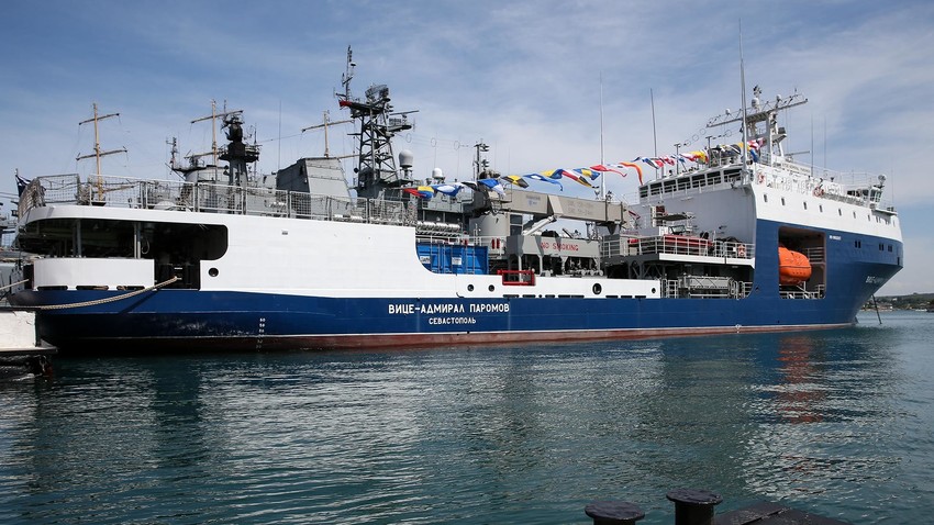 Ceremonija prijema u sastav Crnomorske flote Ruske Federacije malog pomorskog tankera "Viceadmiral Paromov". 