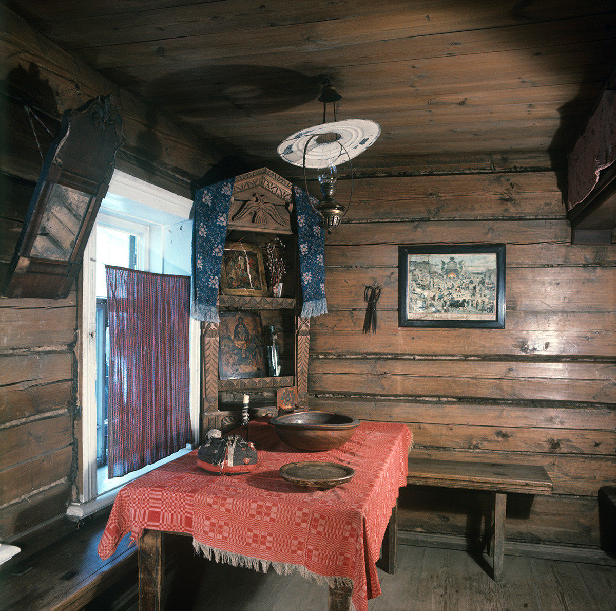 Gorky's childhood museum house, the kitchen. 