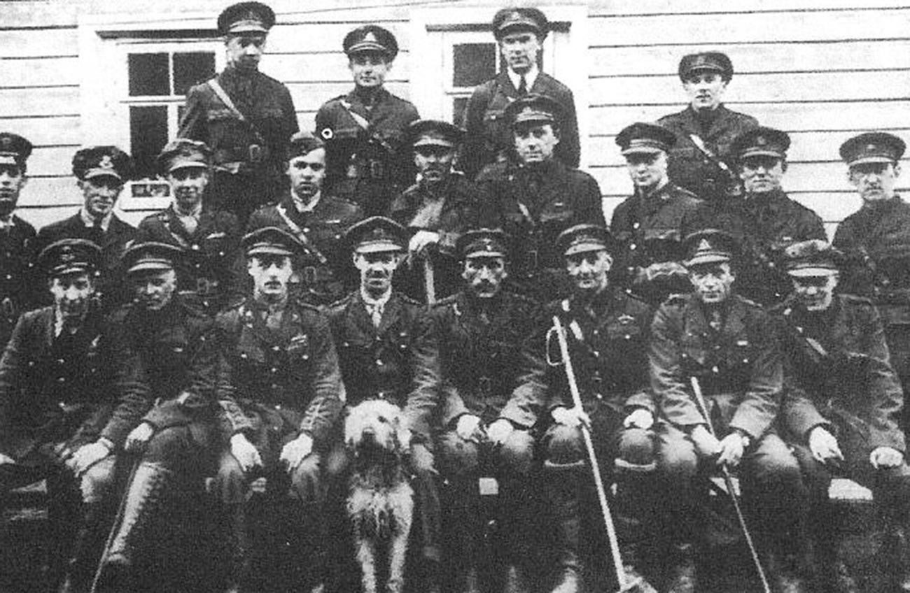 A. A Kazakov s kolegama iz Slavensko-Britanske legije. 