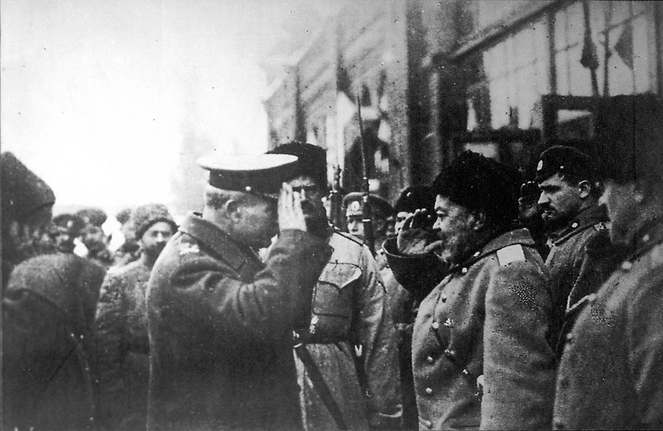 Anton Denikine, commandant en chef des Forces Armées du Sud de la Russie, et le major général britannique Frederick Poole