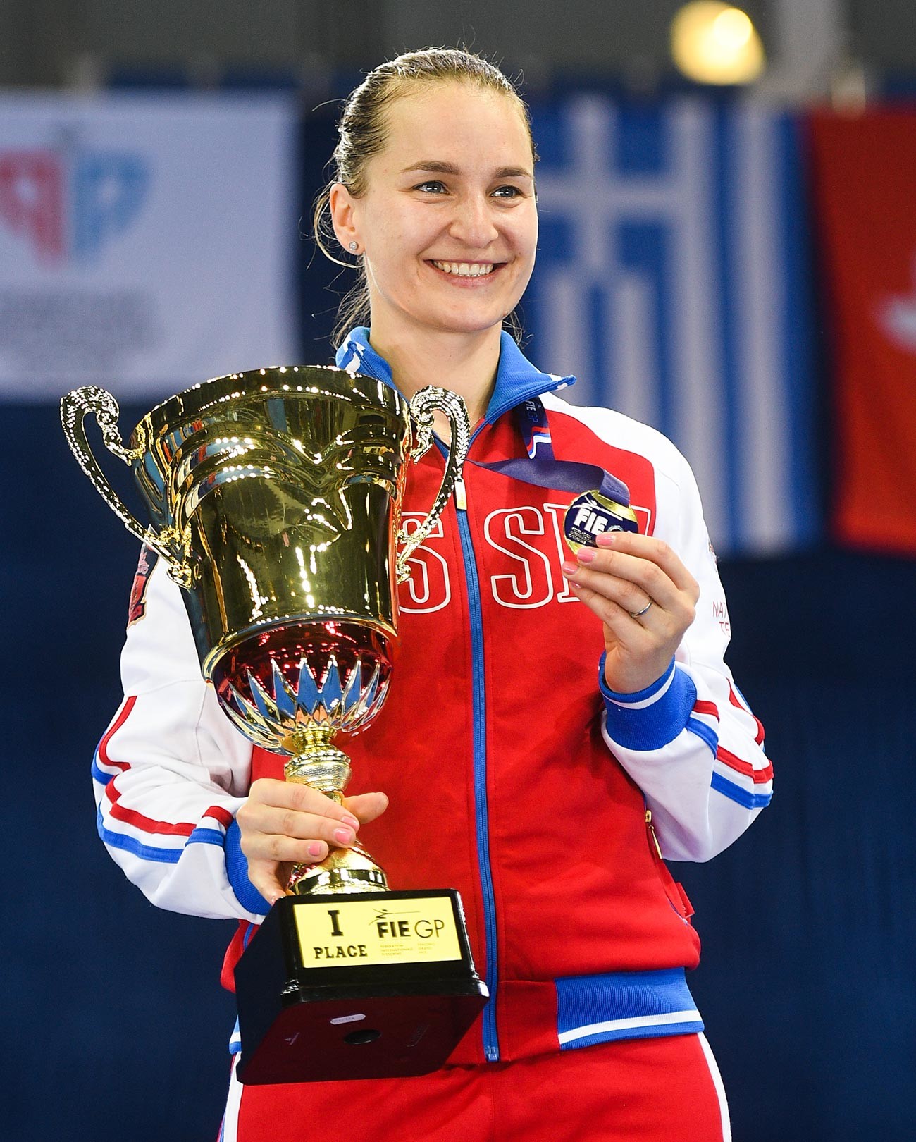 Sofia Velikaya saat memenangkan turnamen anggar internasional Moscow Sabre 2019.