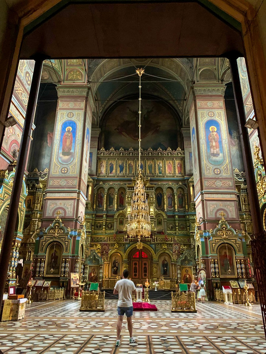 Notranjost katedrale Marijinega vnebovzetja v Jelecu
