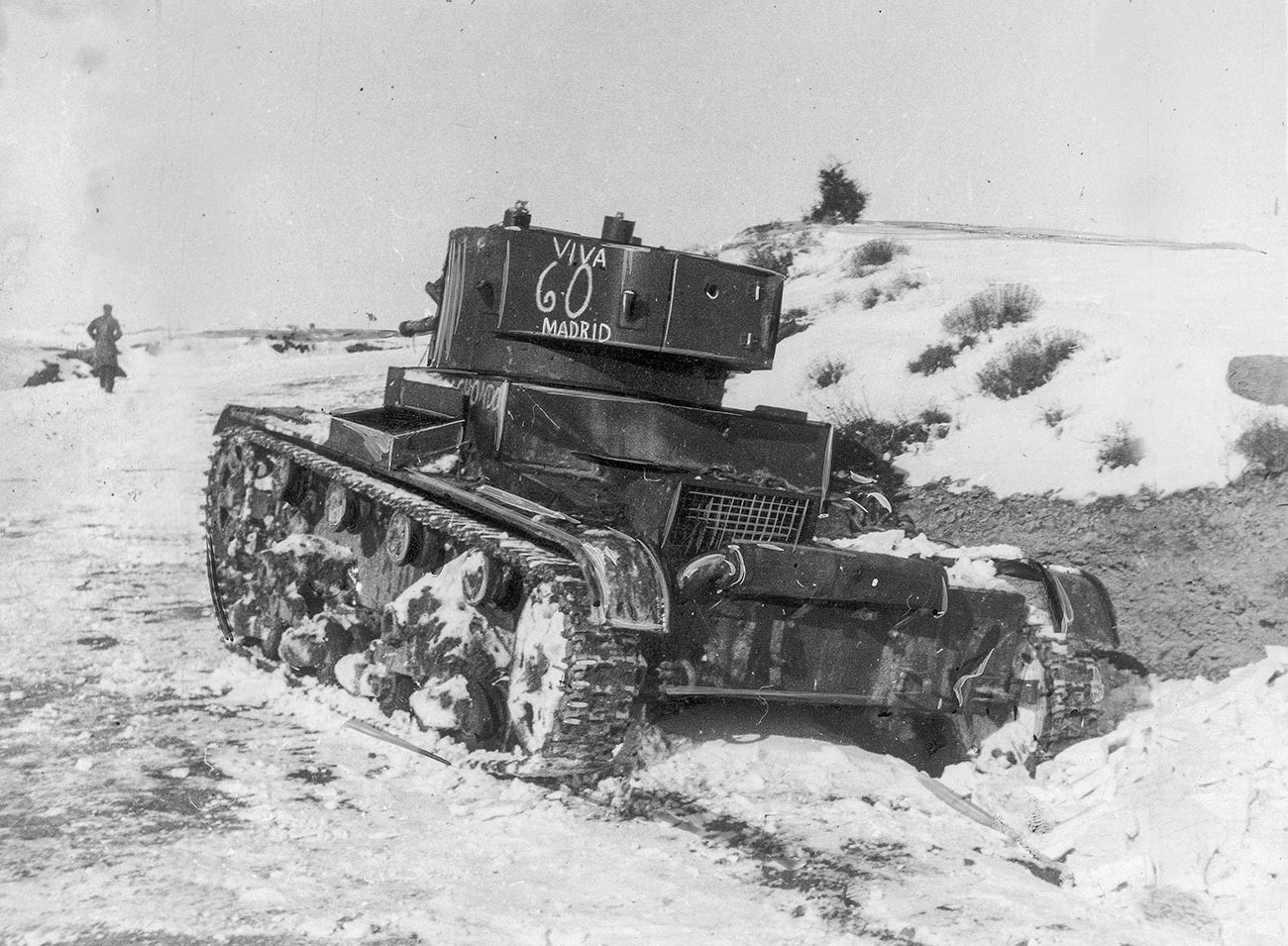 Tank T-26 Soviet selama Pertempuran Teruel.