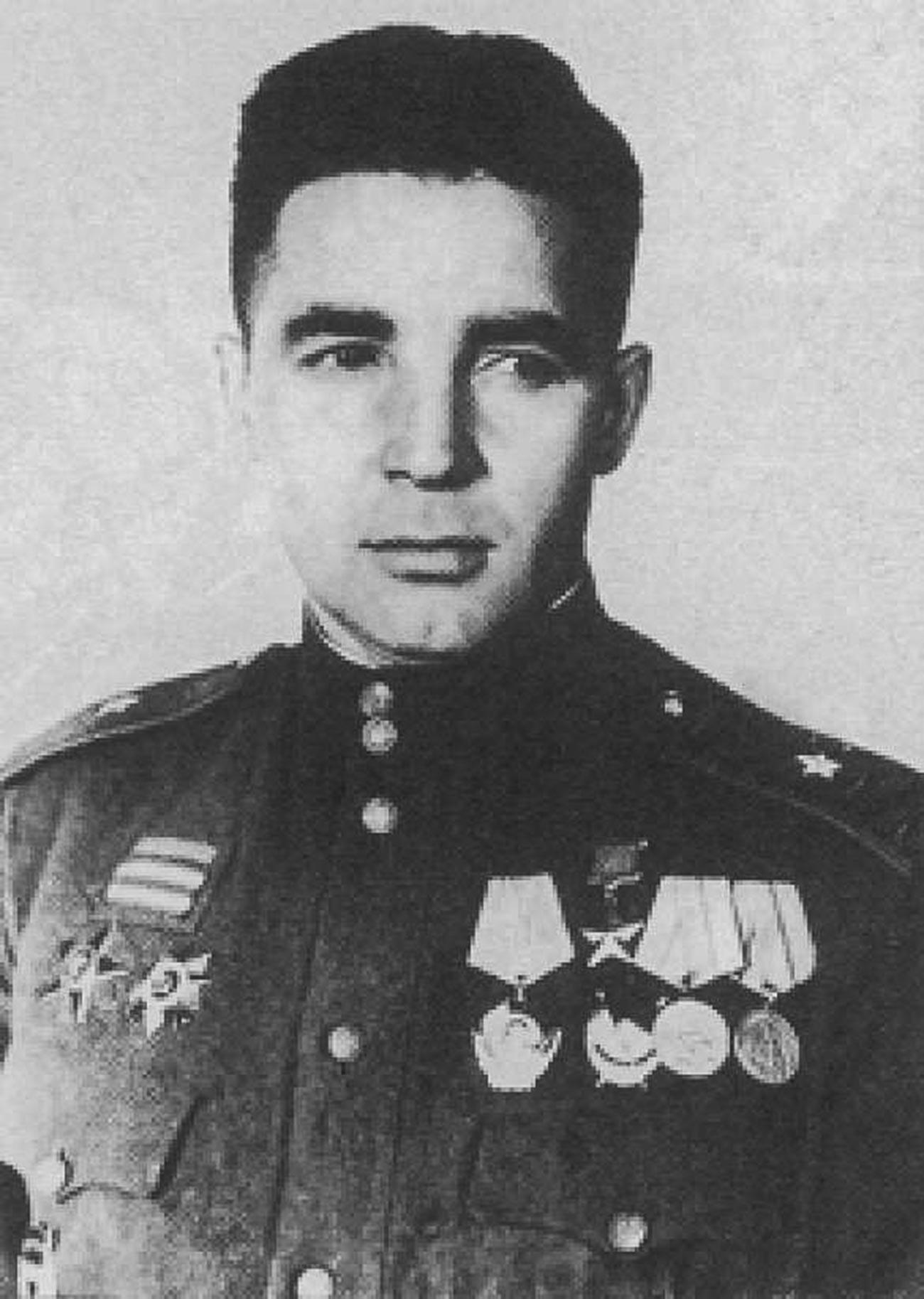 Zapovjednik 49. gardijske streljačke divizije general-bojnik V. F. Margelov. 

