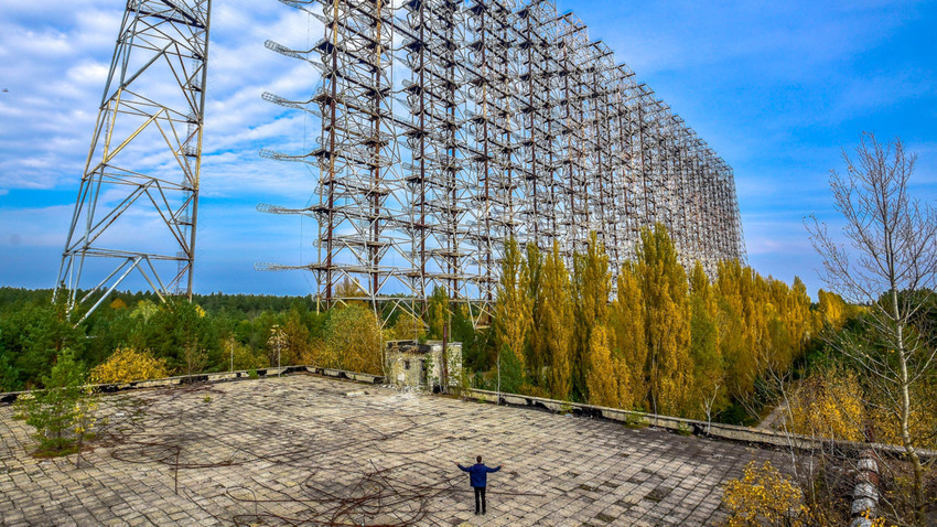 Bekas radar pertahanan udara Soviet, 'Duga'.