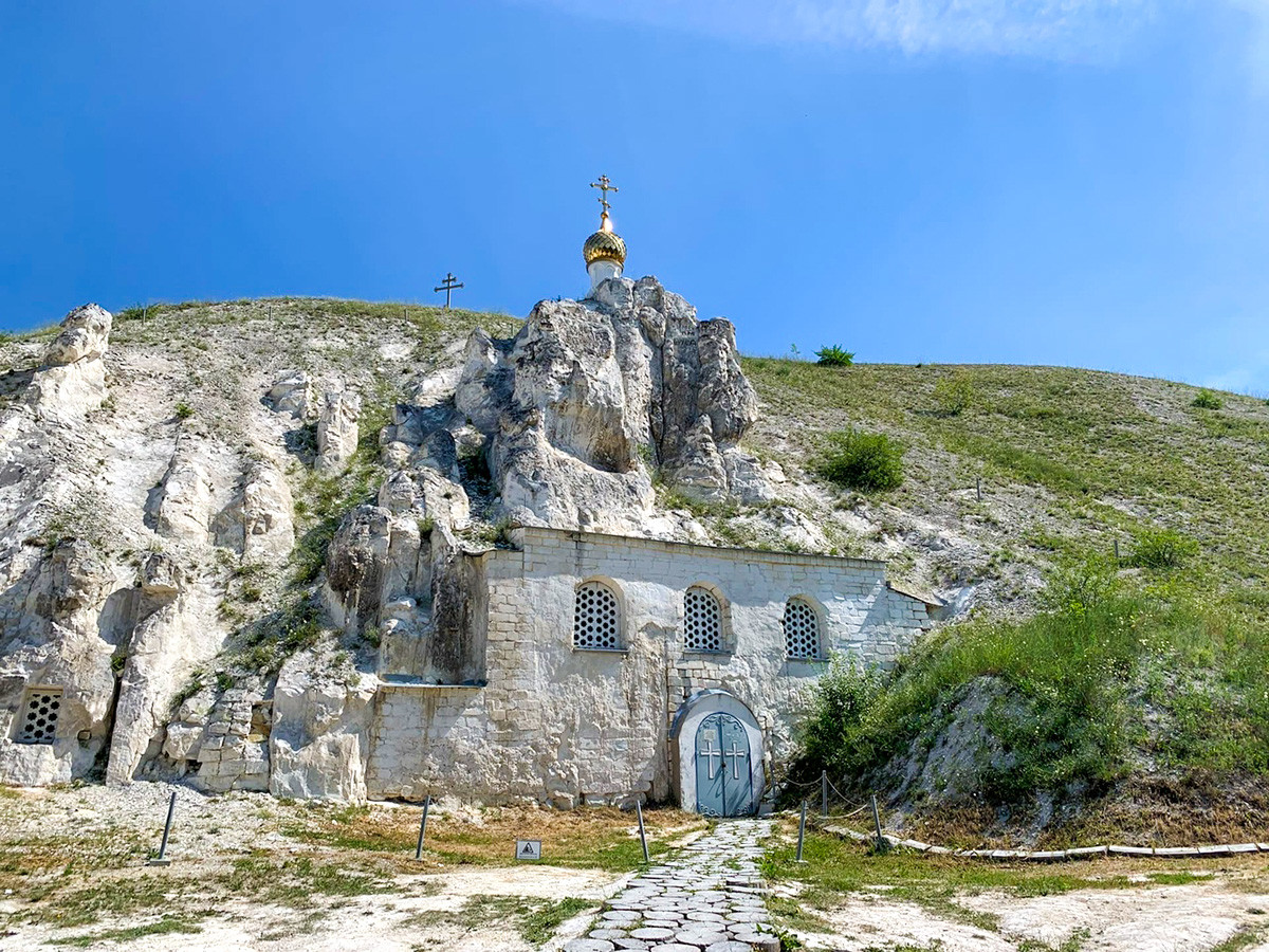 La Chiesa dell’Icona Siciliana della Madre di Dio, scolpita direttamente nella roccia