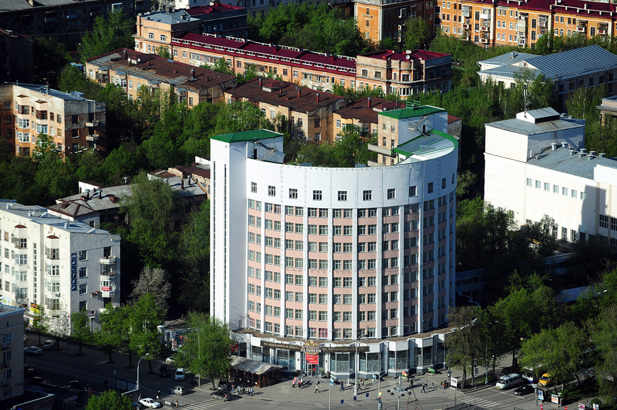 La cosiddetta “Città Chekista”, il quartiere di edifici residenziali e dormitori costruttivisti di Ekaterinburg