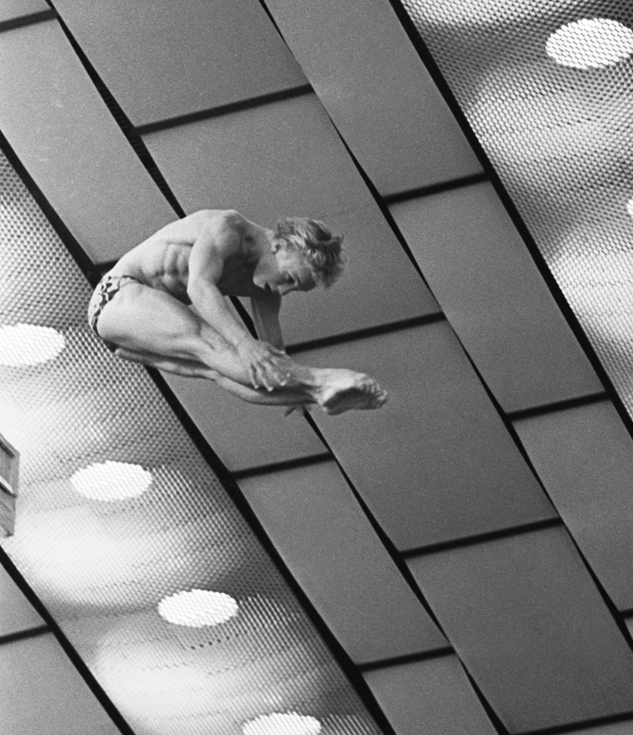 Чемпион СССР в двоеборье, чемпион СССР по прыжкам в воду с вышки Сергей Немцанов на соревнованиях.
