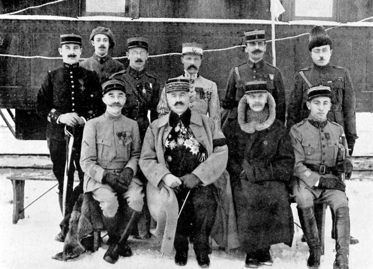 Le général Maurice Janin avec des membres de la mission militaire française en Sibérie