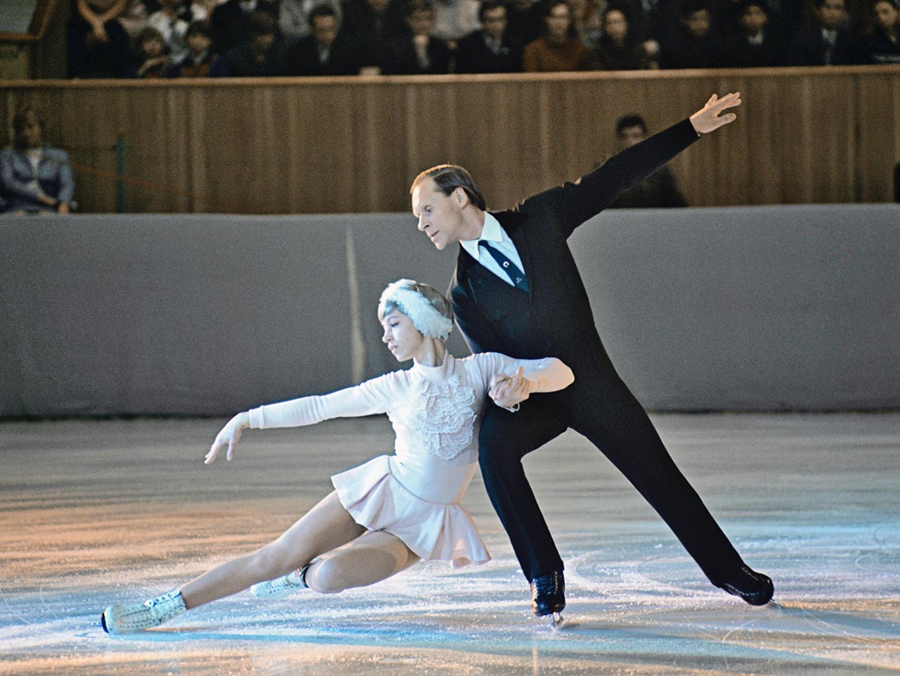 Ludmila Belousova dan Oleg Protopopov.