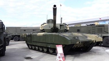 ВИДЕО: На форумот „Армија 2021“ прикажана модифицирана верзија на Т-14 „Армата“