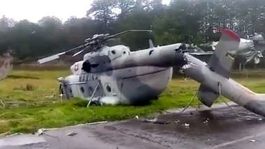 ВИДЕО: На интернет се појавија кадри од моментот на паѓање на хеликоптер Ми-17 во Мексико