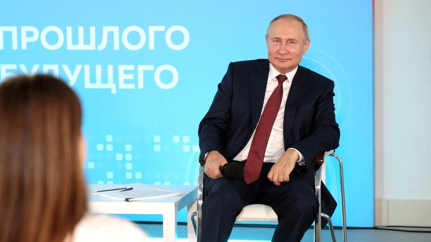 Ruski predsednik Vladimir Putin na srečanju v Vladivostoku, v Vseruskem izobraževalnem centru za otroke