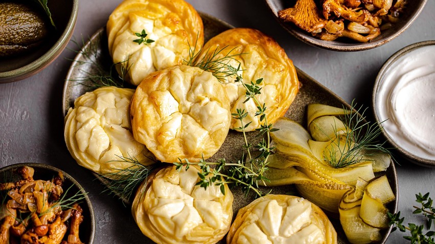 Spice up your potato menu. Make kokorki – delicious soft creamy potato cakes from Tver.