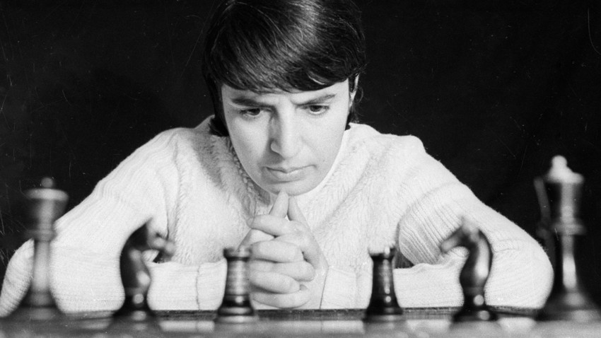 The Queen's Gambit' Created a Fictional Female Chess Grandmaster. The  Soviets Created Real Ones.