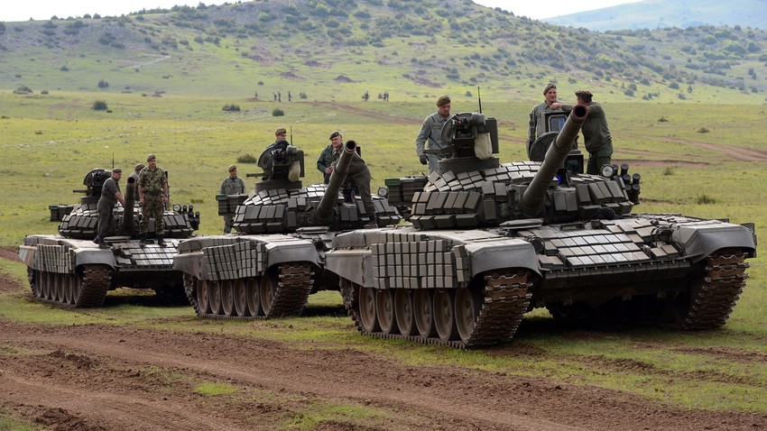 El tanque T-72MS durante los ejercicios Lightning Strike 2021.