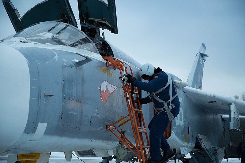 Su-24 del 98ª Regimiento de la Guardia de Aviación Mixta.
