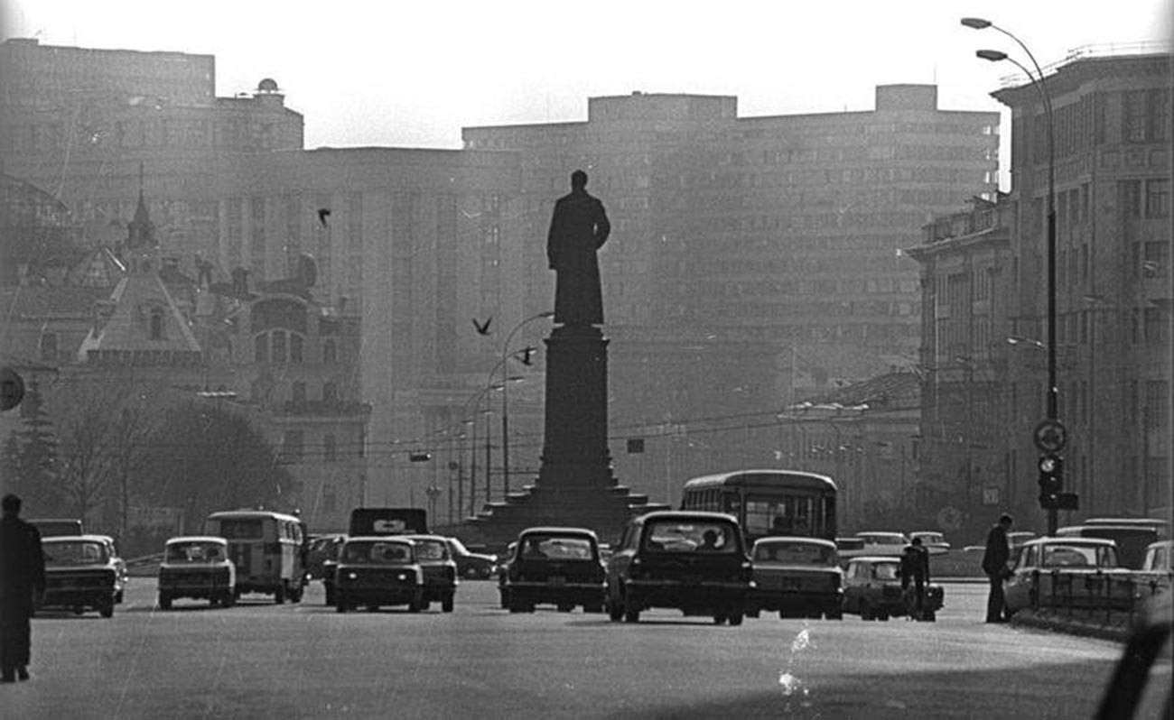 Place Dzerjinski (aujourd'hui Loubianskaïa), années 1970
