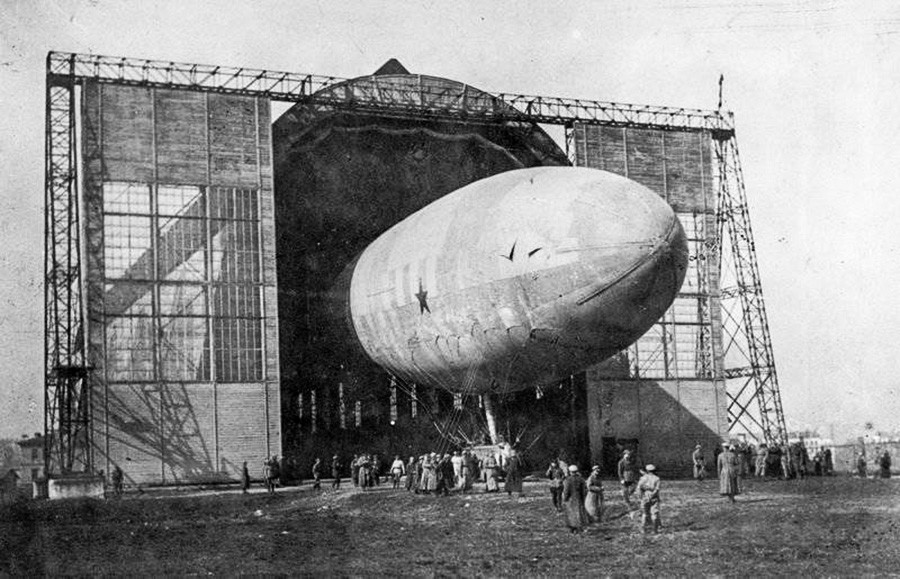 The ‘Komsomolskaya Pravda’ airship.