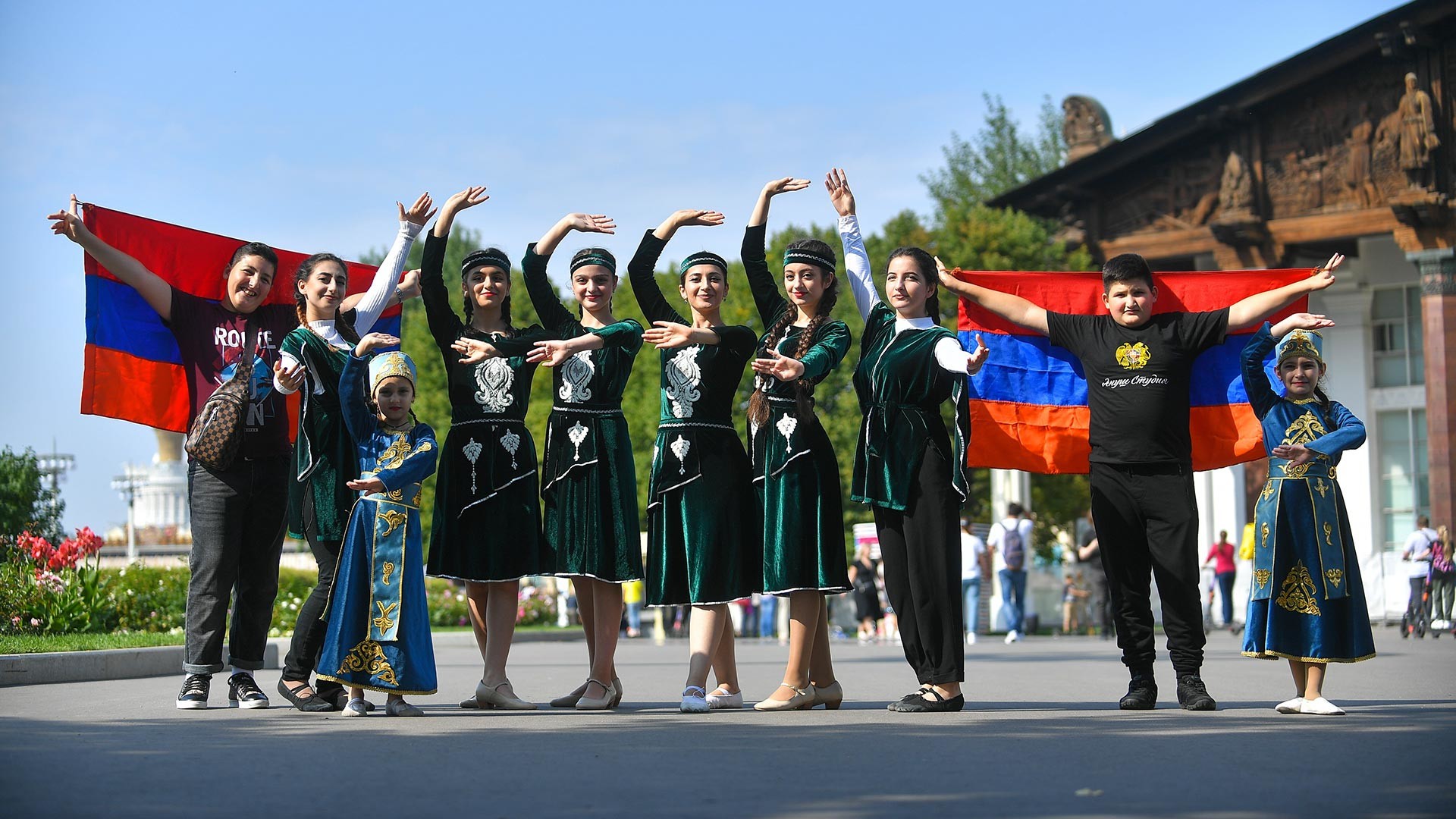 Festival der nationalen Gastfreundschaft der Völker Russlands und der GUS-Staaten in VDNCh.
