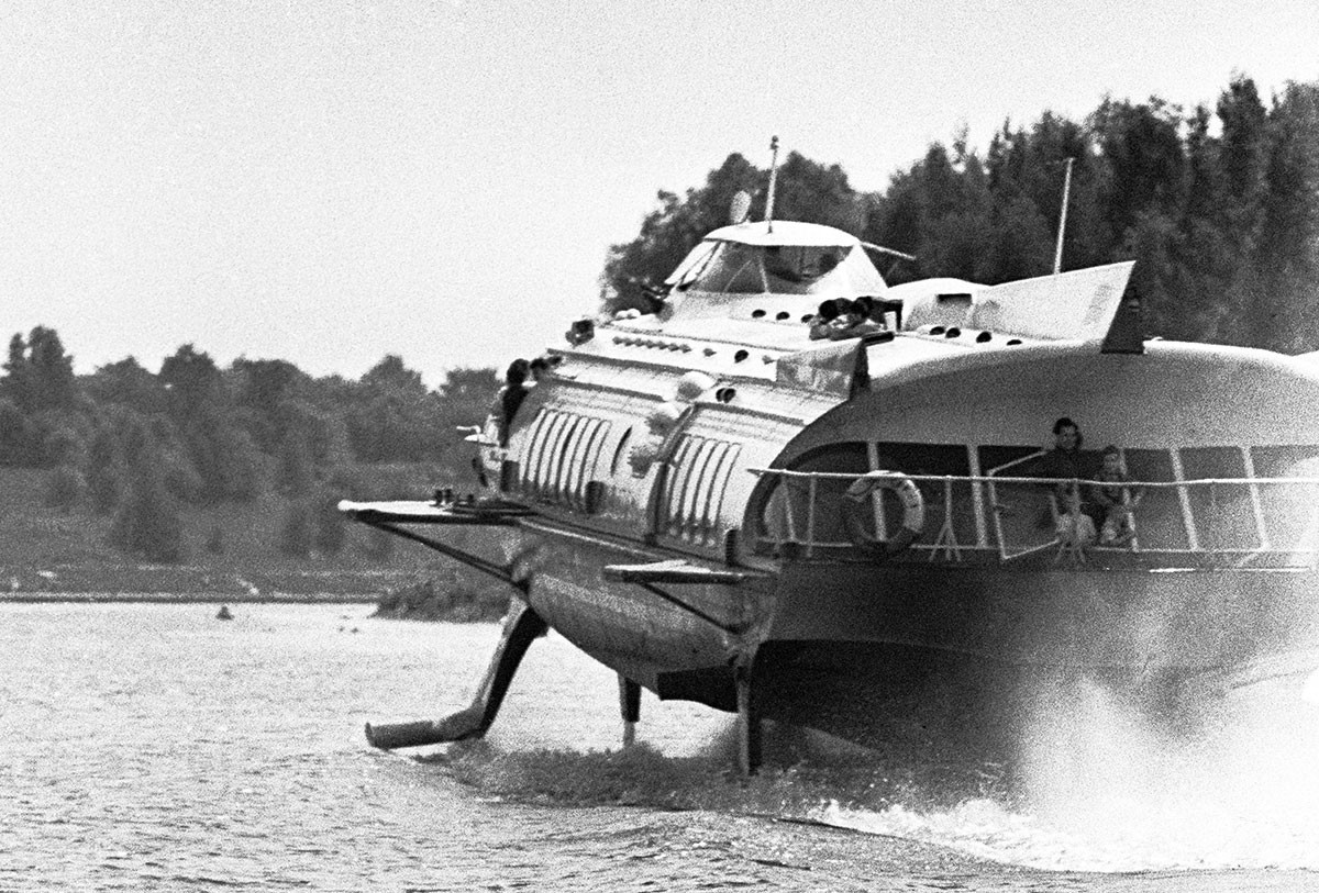 El buque Raketa en el canal de Moscú en 1967.