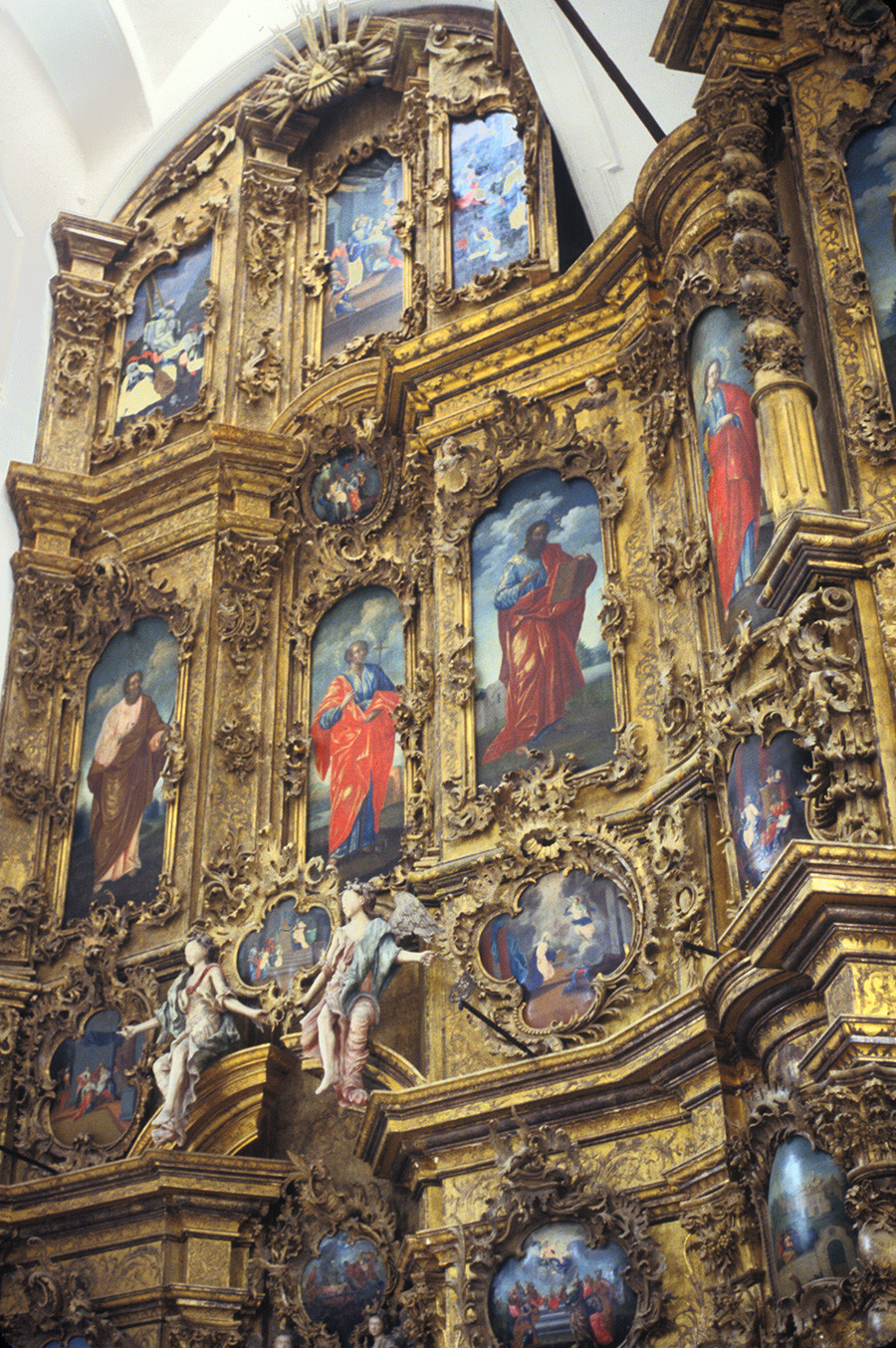 Monastère de la Trinité de Gleden. Iconostase de la cathédrale de la Trinité. Vue d’ensemble du segment de gauche