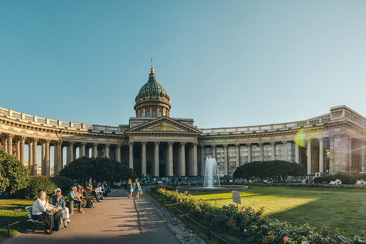 Katedral Kazan di Sankt Peterburg.