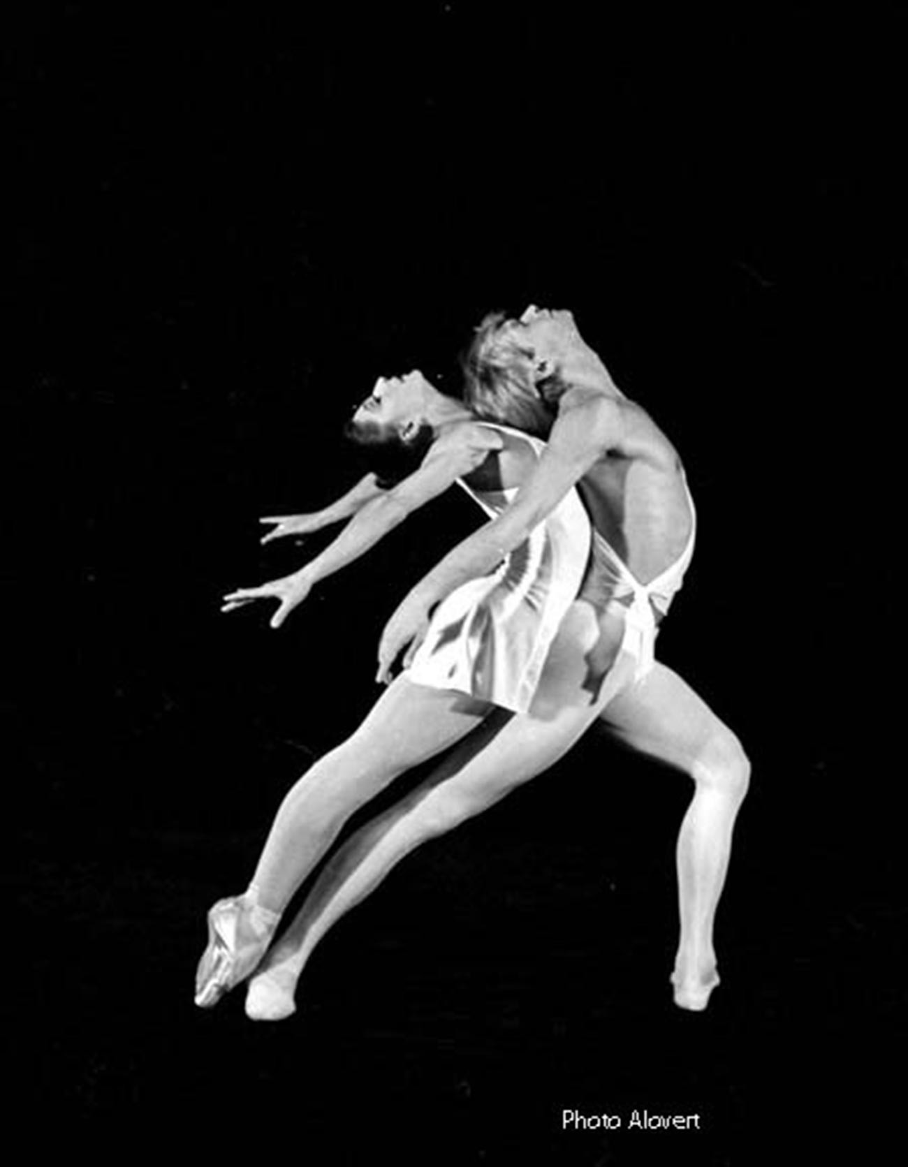 Altynaï Assylmouratova et Konstantin Zaklinski dans Apollon musagète de George Balanchine, Théâtre Kirov (Mariinsky), 1992