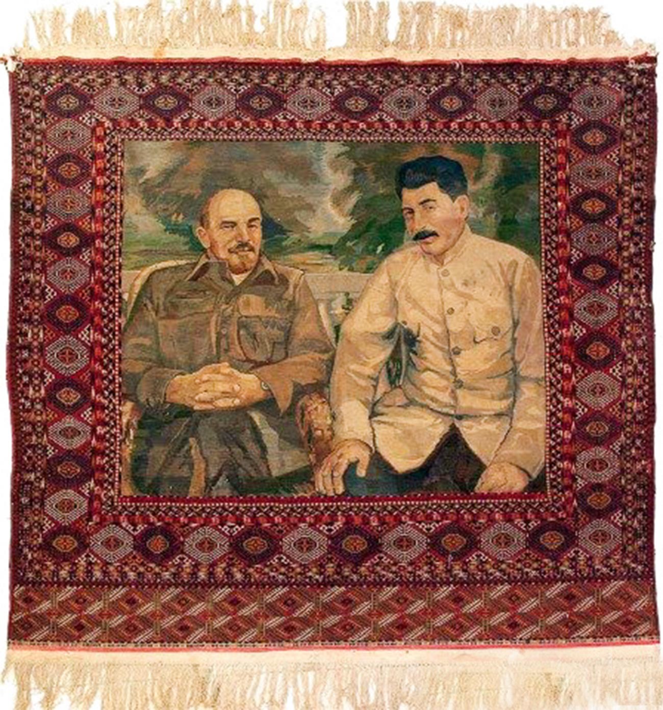 トルクメニスタンの絨毯「レーニンの元を訪れるスターリン」、1936〜1937年