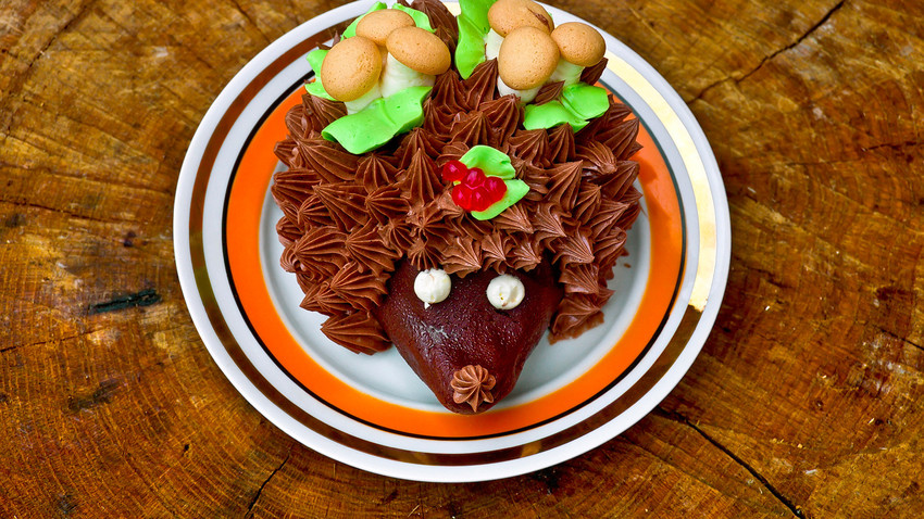 How to make a chocolate hedgehog cake - delicious. magazine