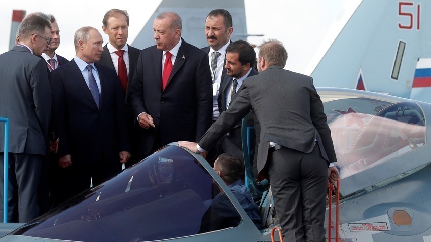 Владимир Путин и Реджеп Тайип Ердоган по време на  авиоизложението "МАКС 2019" в Жуковски