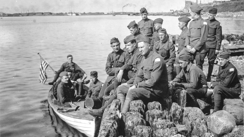Амерички војници чекају бродове који ће их вратити кући. Лето 1919. године.