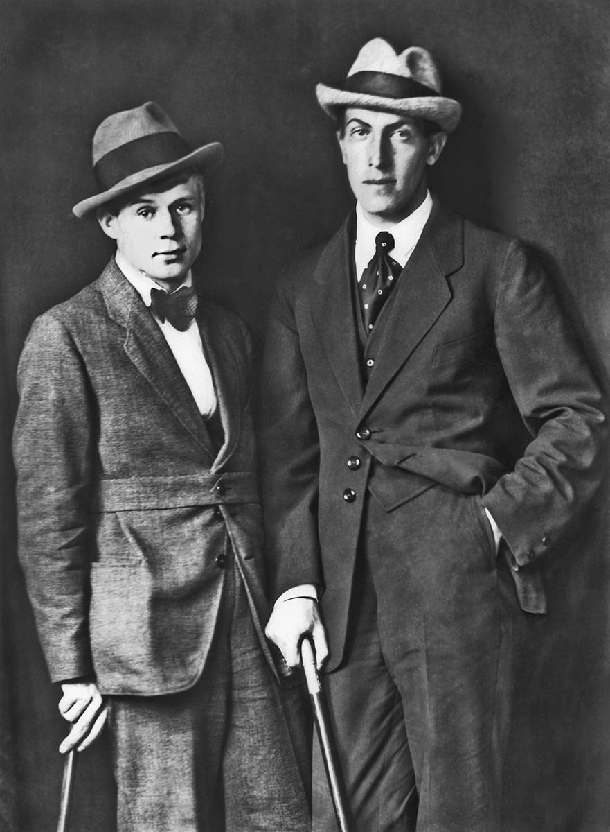 Imaginist poets Sergei Yesenin and Anatoly Marienhof, 1923