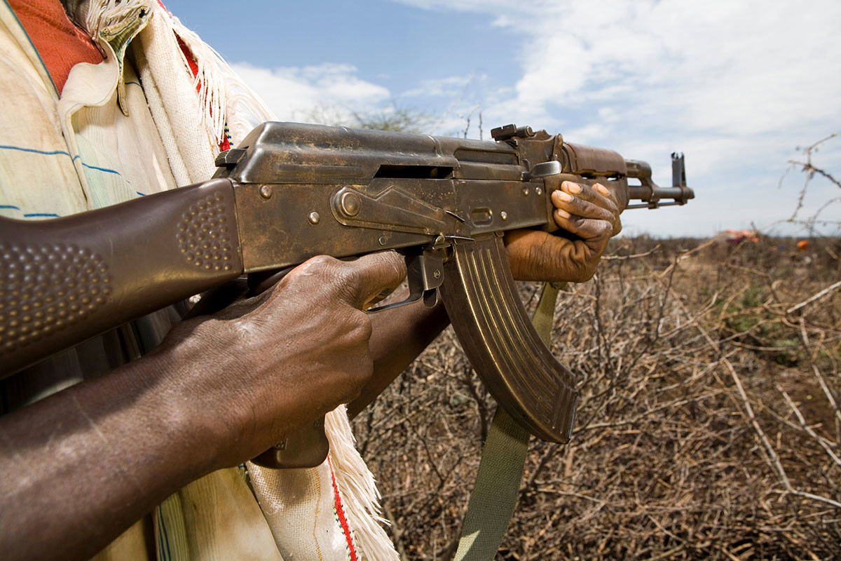 Etiopski nomadi ovim oružjem čuvaju svoju stoku