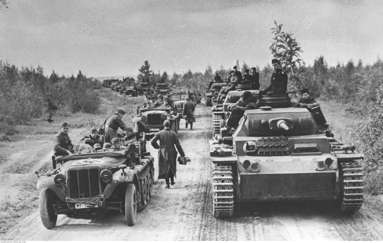 Tropas alemãs na frente de batalha em Moscou, outubro de 1941.