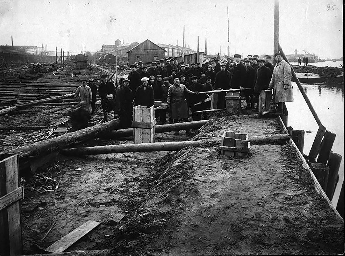 Die Arbeiter von „Krasnoje Sormowo“, 1930er Jahre.