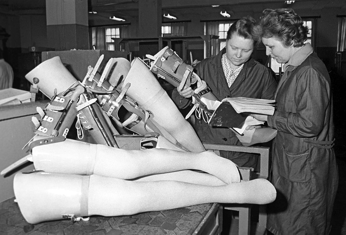 Sowjetische Produktion von Beinprothesen