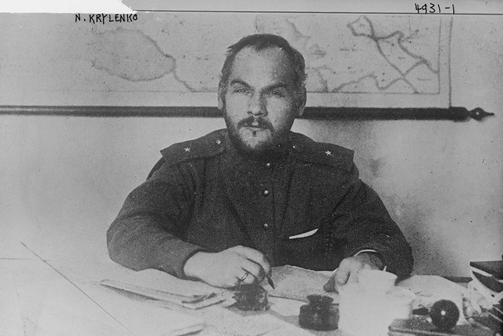  Nikolai Krilenko em 1918.